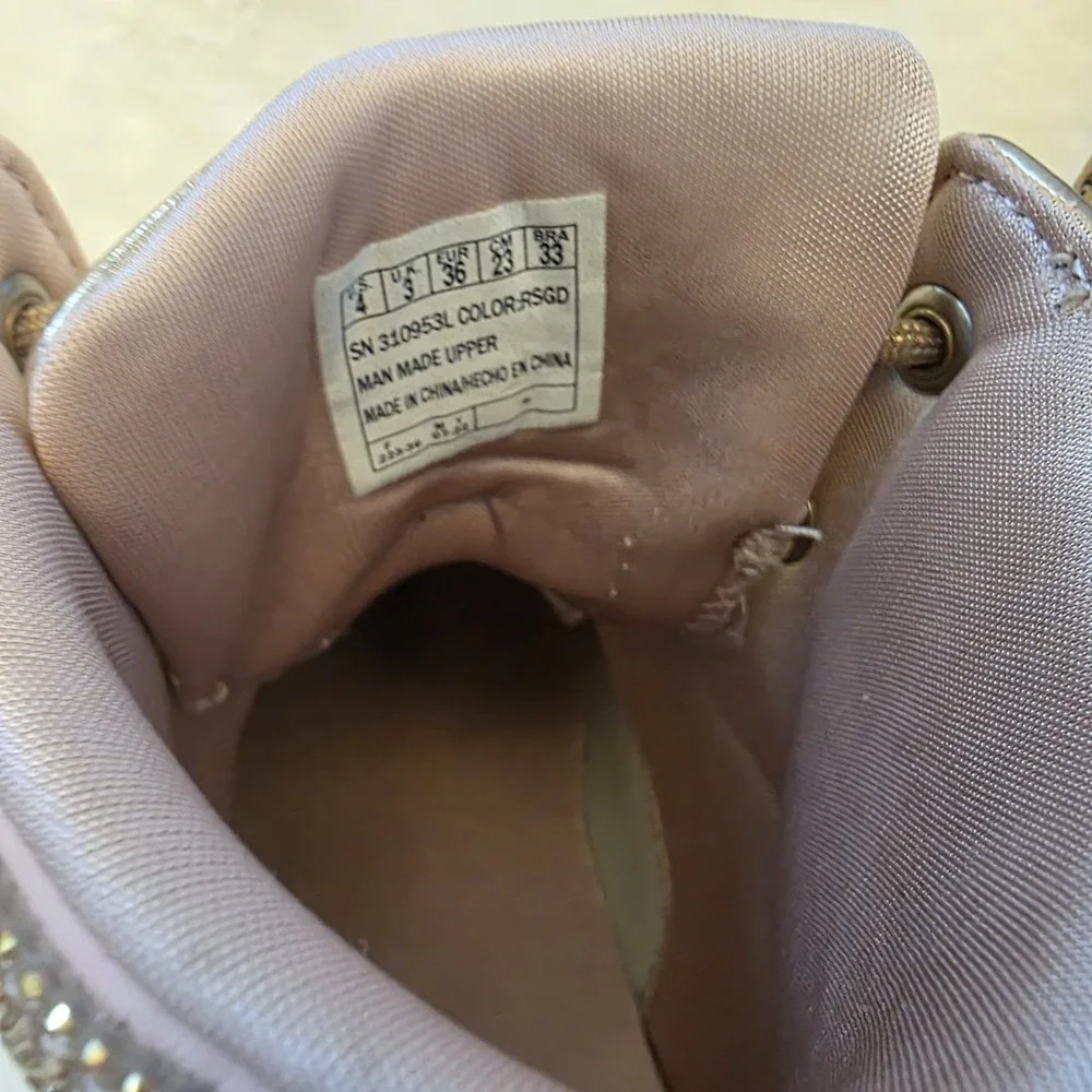 Skechers Rose Gold Girls Boots with Rinestones Size US 4 EUR 36‎